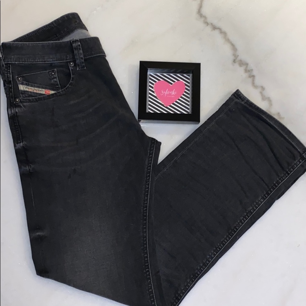 🔥Diesel Larkee Regular Straight Fit Jeans - Picture 2 of 5